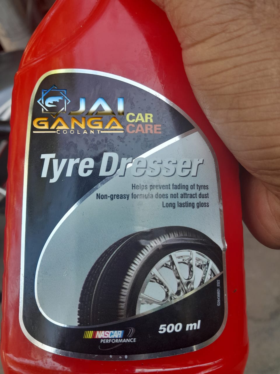 tyre dresser